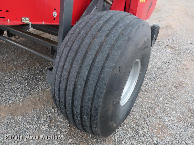 image for item DG3435 2014 Massey-Ferguson 2956A round baler