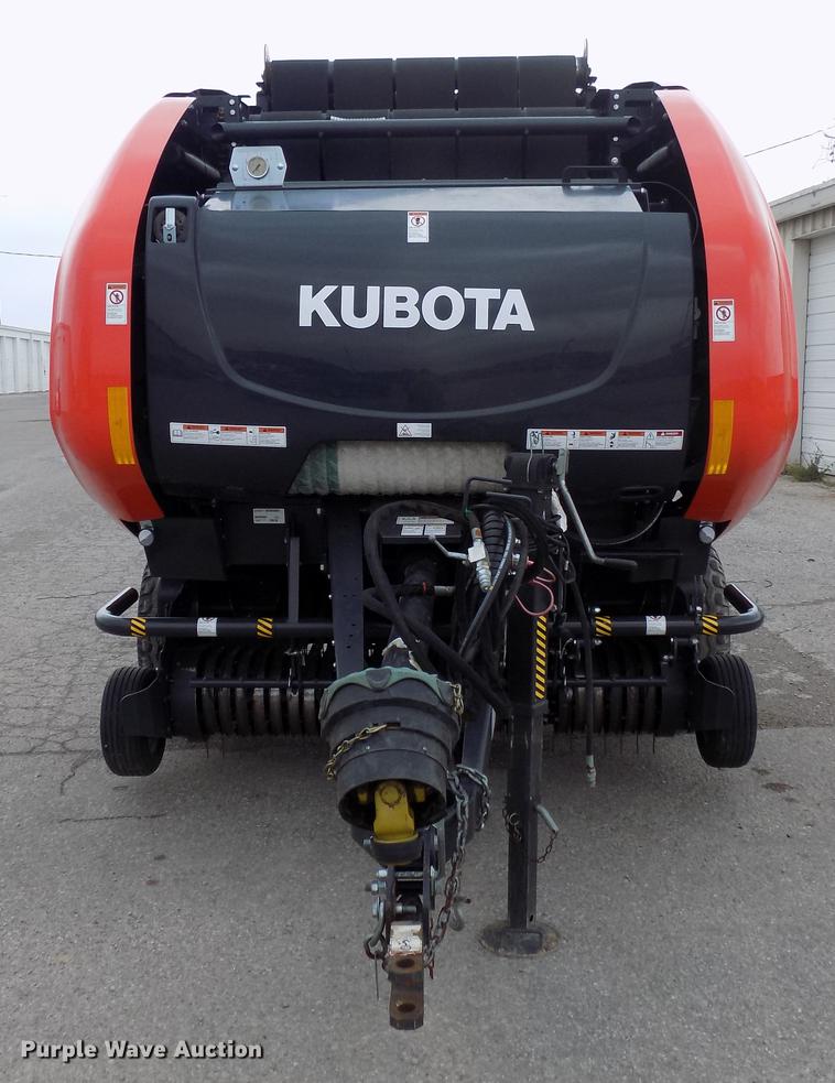 image for item DG3437 Kubota BV4180 round baler