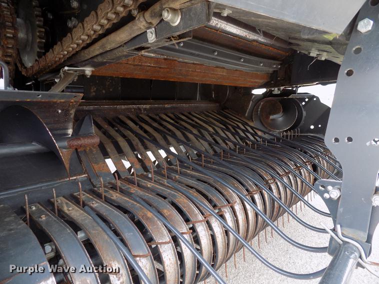 image for item DG3437 Kubota BV4180 round baler