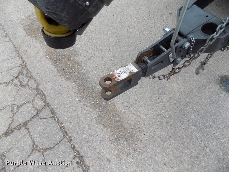 image for item DG3437 Kubota BV4180 round baler