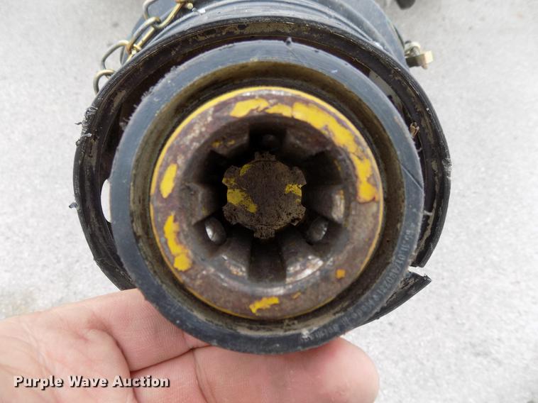 image for item DG3437 Kubota BV4180 round baler