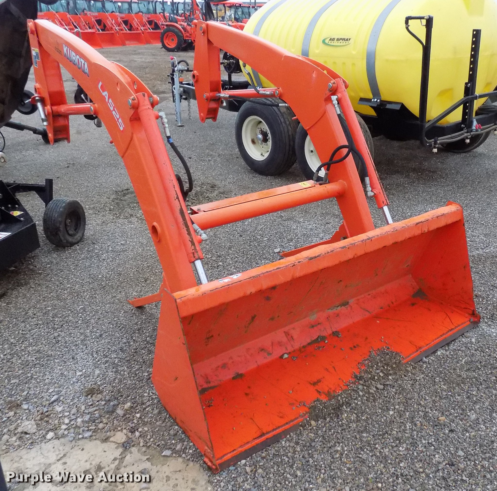 Kubota LA525 loader in Duncan, OK Item DG3431 sold Purple Wave