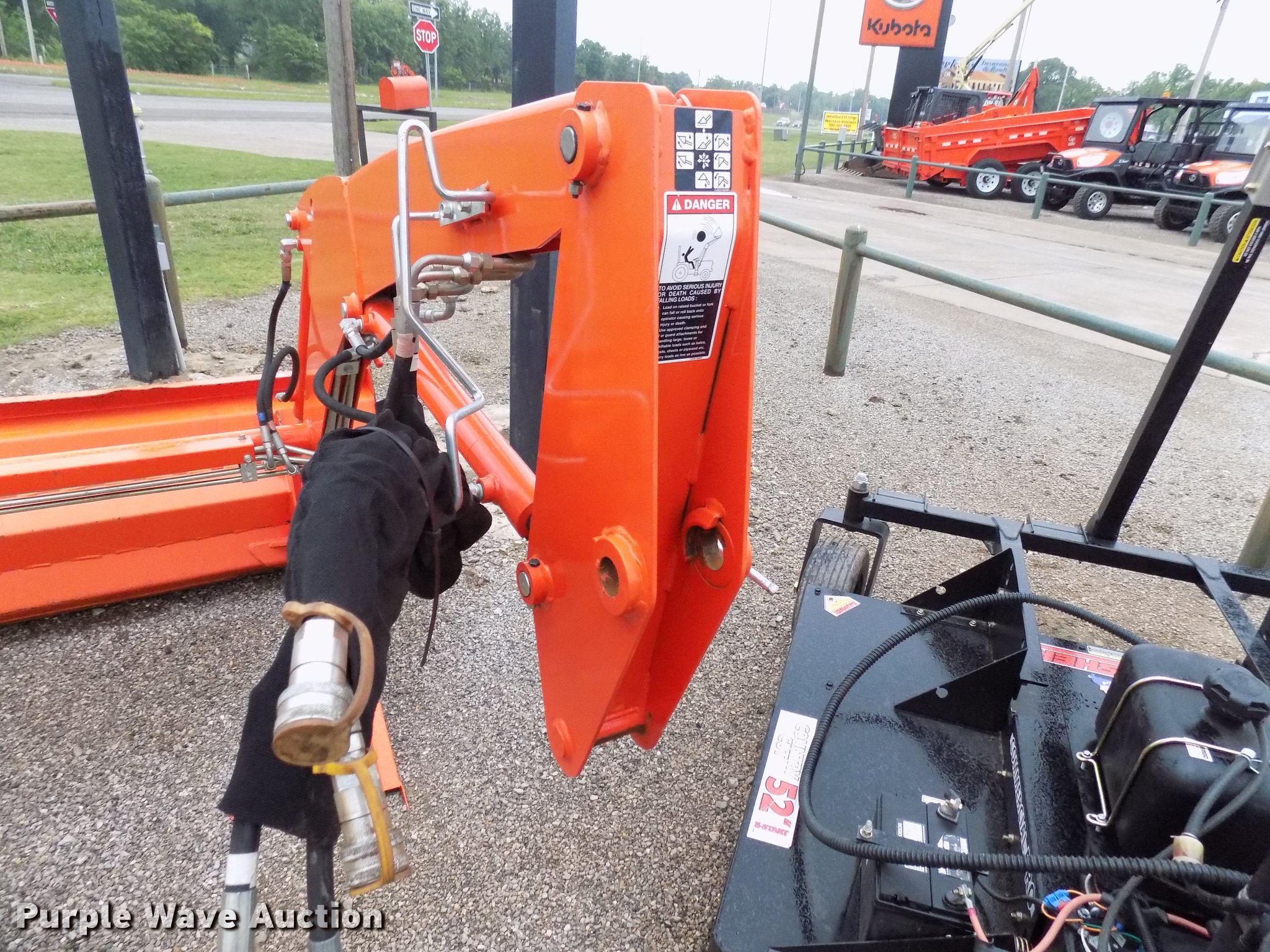Kubota LA525 loader in Duncan, OK Item DG3431 sold Purple Wave