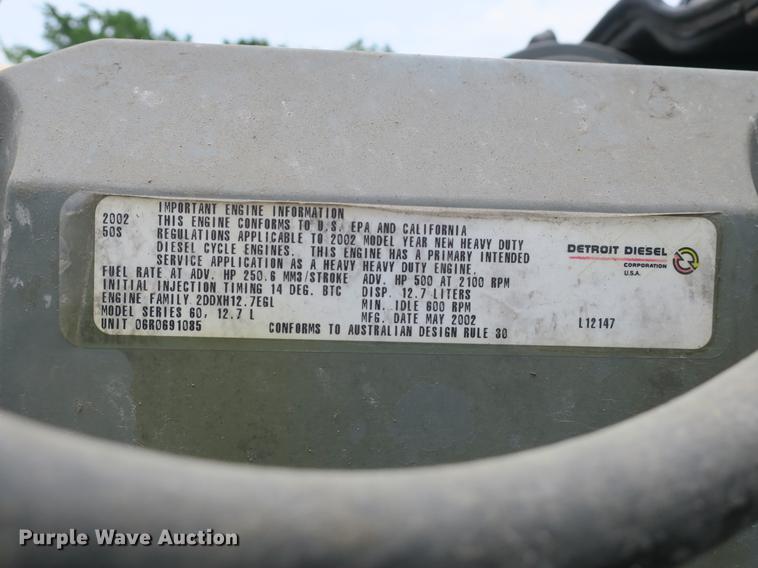 image for item DB8788 2003 Freightliner Columbia semi truck