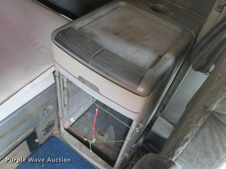 image for item DB8788 2003 Freightliner Columbia semi truck