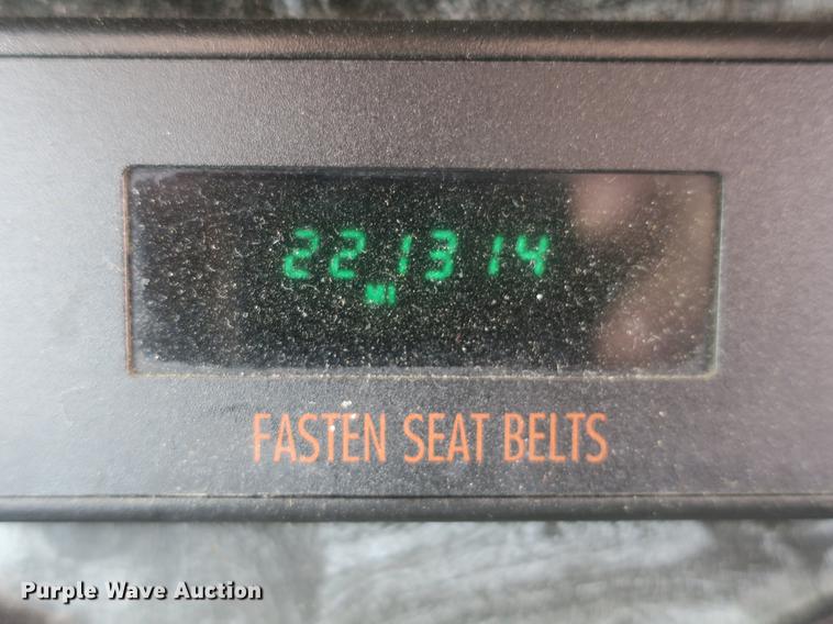 image for item DB8788 2003 Freightliner Columbia semi truck