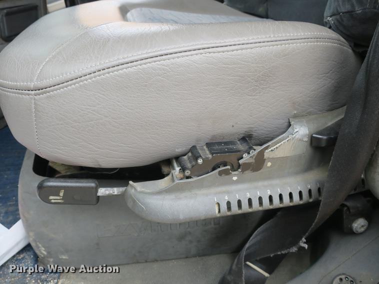 image for item DB8788 2003 Freightliner Columbia semi truck