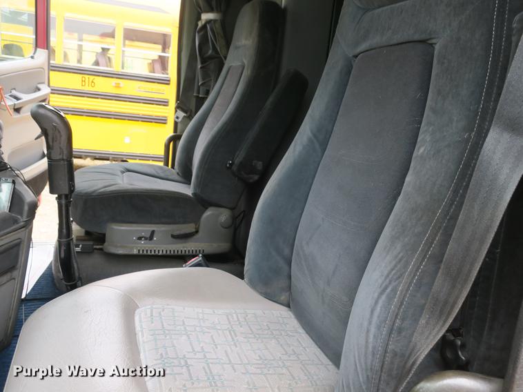 image for item DB8788 2003 Freightliner Columbia semi truck