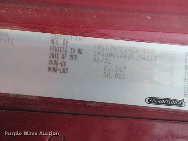 image for item DB8788 2003 Freightliner Columbia semi truck