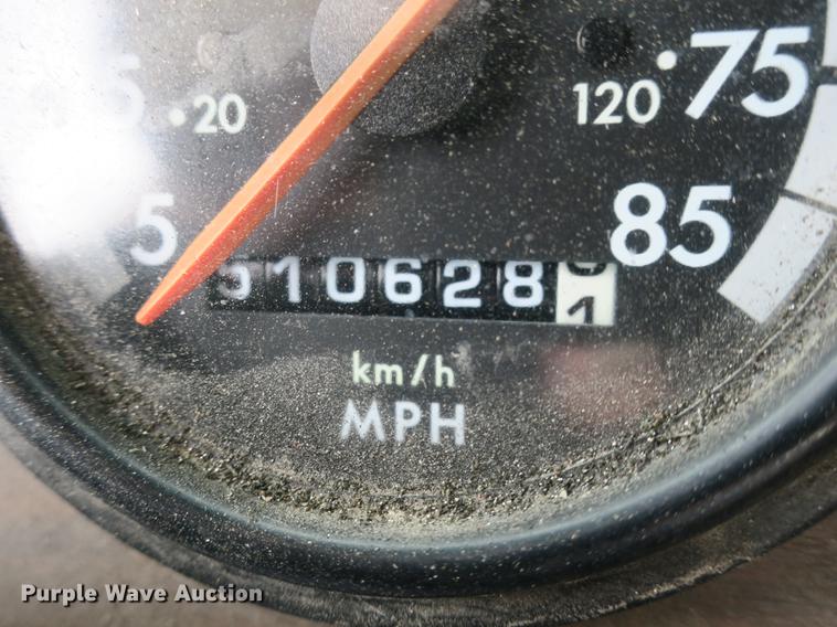 image for item DB8789 2001 Freightliner FLD semi truck