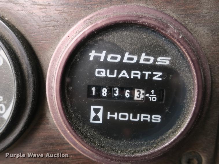 image for item DB8789 2001 Freightliner FLD semi truck