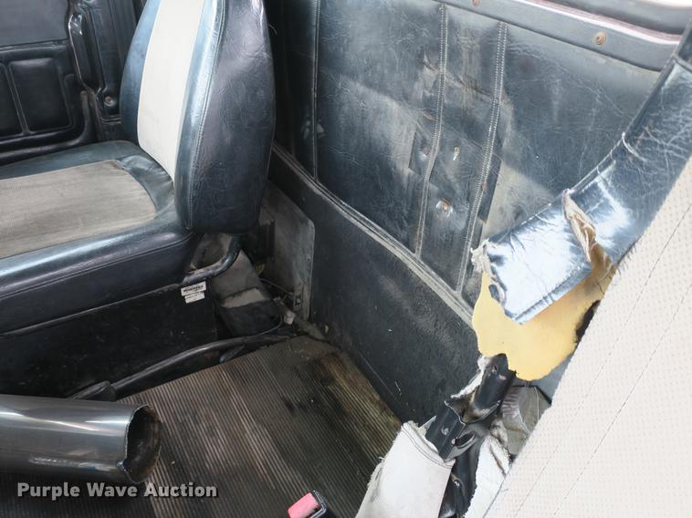 image for item DB8789 2001 Freightliner FLD semi truck