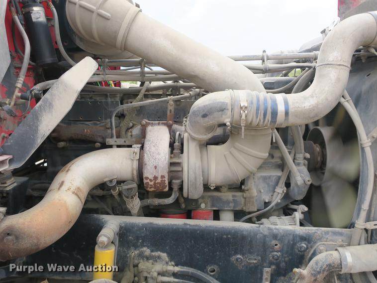 image for item DB8789 2001 Freightliner FLD semi truck