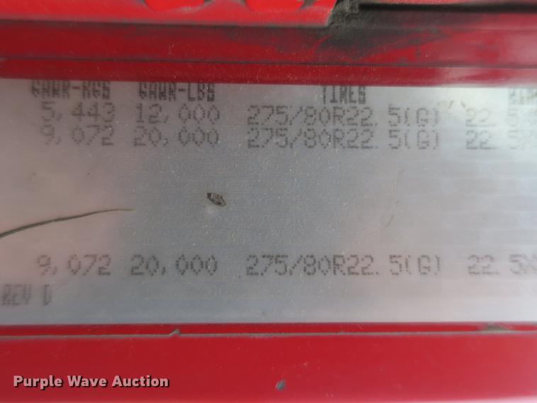 image for item DB8789 2001 Freightliner FLD semi truck