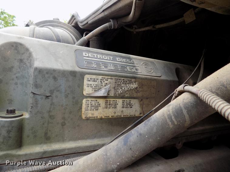 image for item DB9722 2002 Freightliner Columbia semi truck