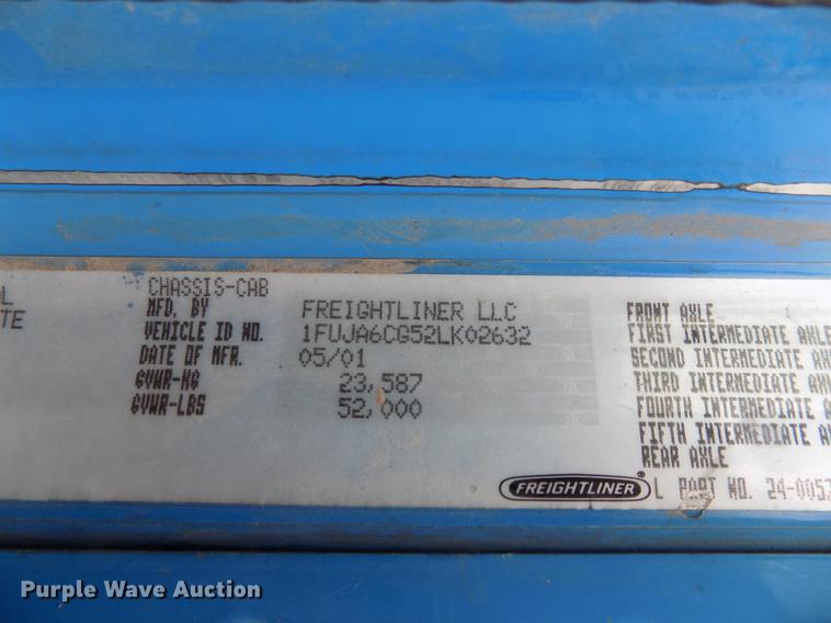 image for item DB9722 2002 Freightliner Columbia semi truck