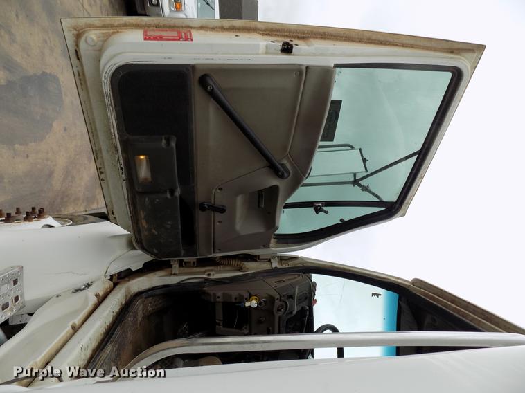 image for item DB9723 2003 Sterling A9500 semi truck