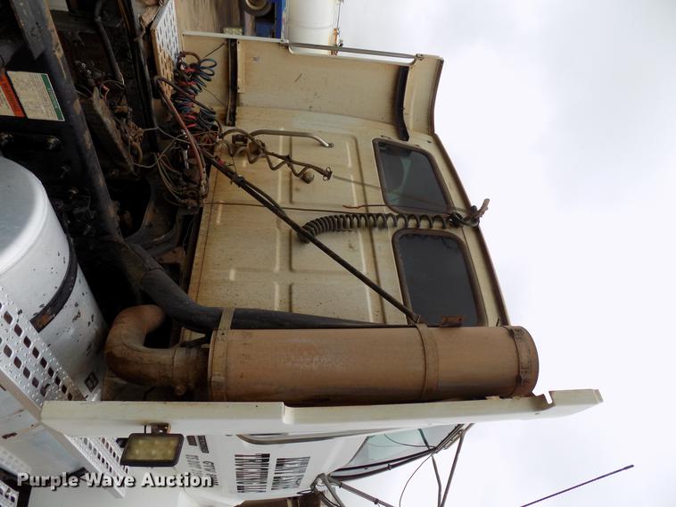 image for item DB9723 2003 Sterling A9500 semi truck