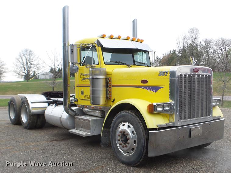 image for item DC4629 2005 Peterbilt 379 semi truck