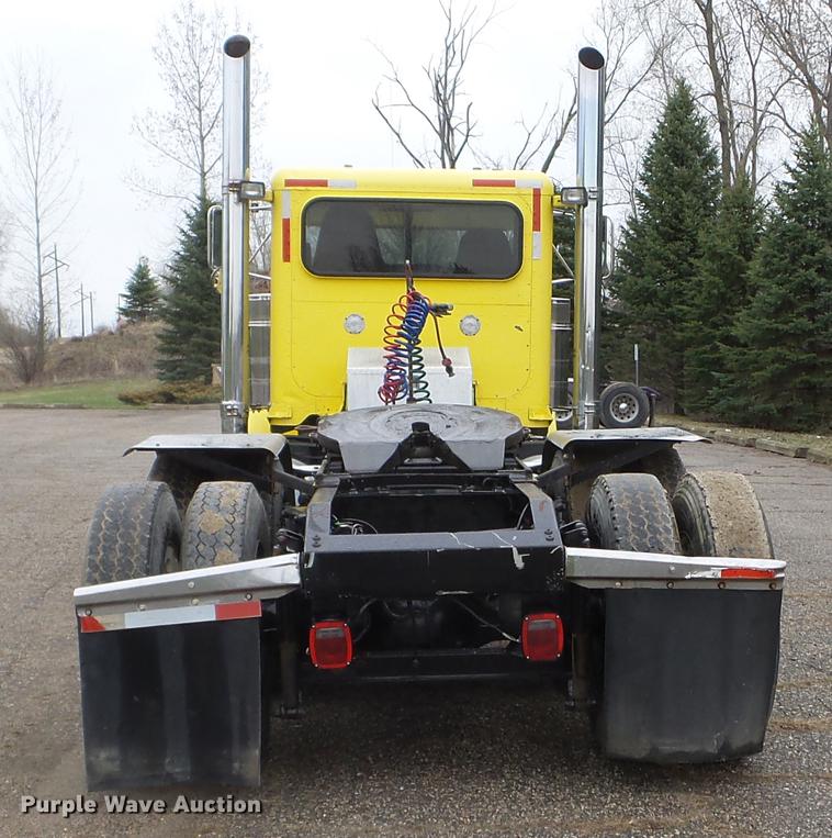 image for item DC4629 2005 Peterbilt 379 semi truck