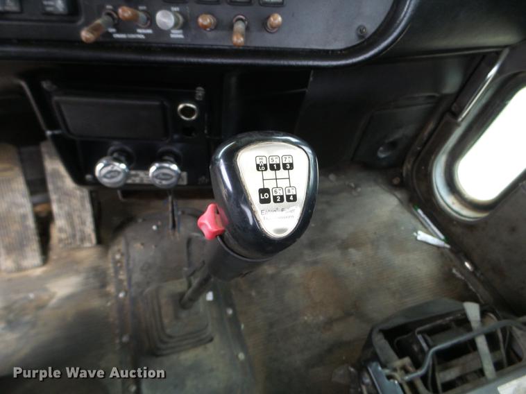 image for item DC4629 2005 Peterbilt 379 semi truck