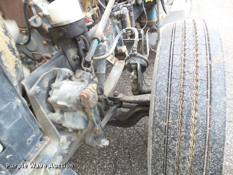 image for item DC4629 2005 Peterbilt 379 semi truck