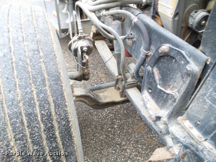 image for item DC4629 2005 Peterbilt 379 semi truck