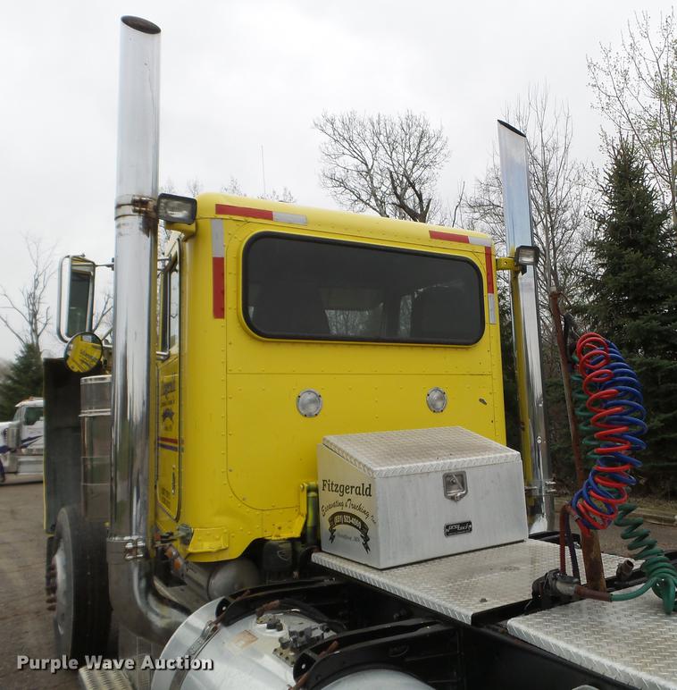 image for item DC4629 2005 Peterbilt 379 semi truck