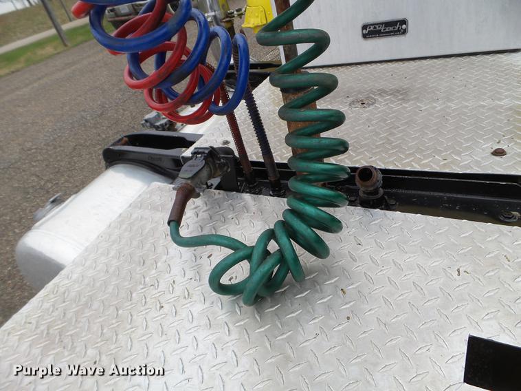 image for item DC4629 2005 Peterbilt 379 semi truck