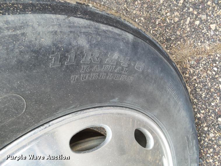 image for item DC4629 2005 Peterbilt 379 semi truck