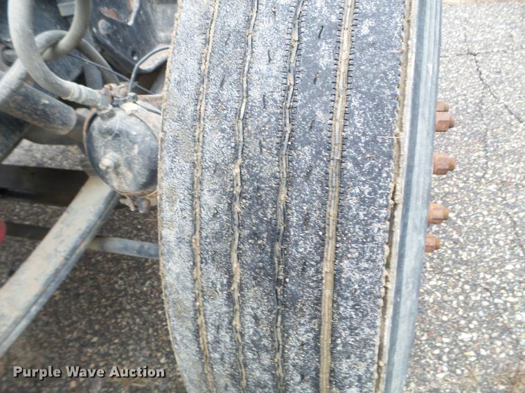 image for item DC4629 2005 Peterbilt 379 semi truck