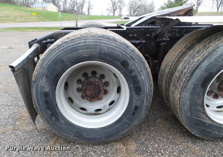 image for item DC4629 2005 Peterbilt 379 semi truck