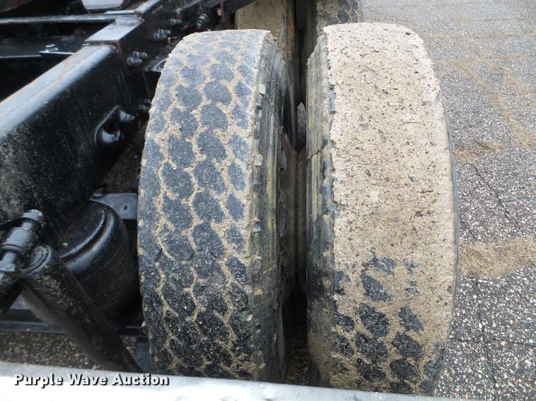 image for item DC4629 2005 Peterbilt 379 semi truck