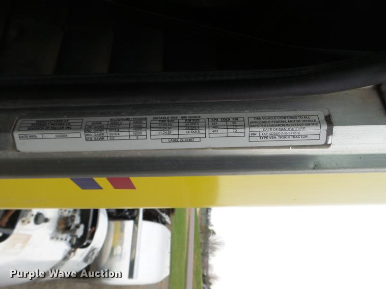 image for item DC4629 2005 Peterbilt 379 semi truck