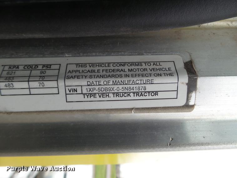 image for item DC4629 2005 Peterbilt 379 semi truck