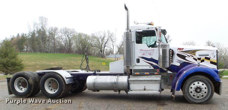 image for item DC4630 2003 Kenworth W900 semi truck
