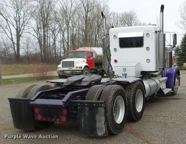 image for item DC4630 2003 Kenworth W900 semi truck