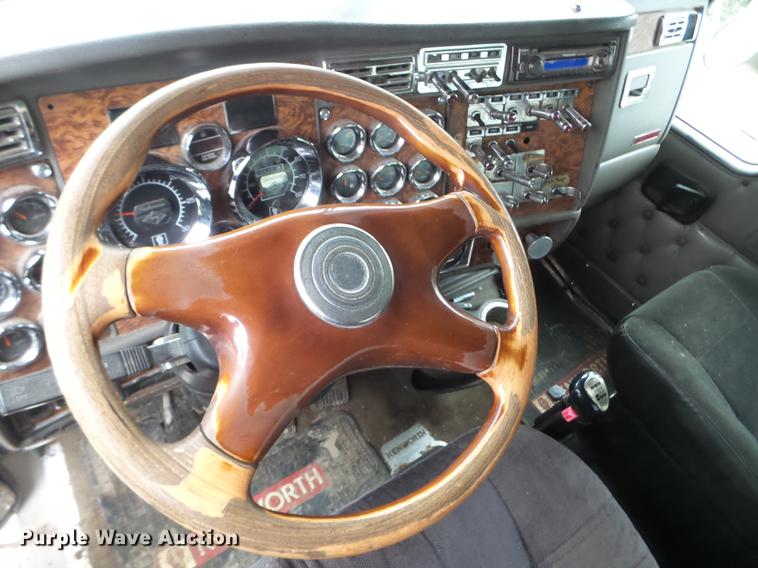 image for item DC4630 2003 Kenworth W900 semi truck