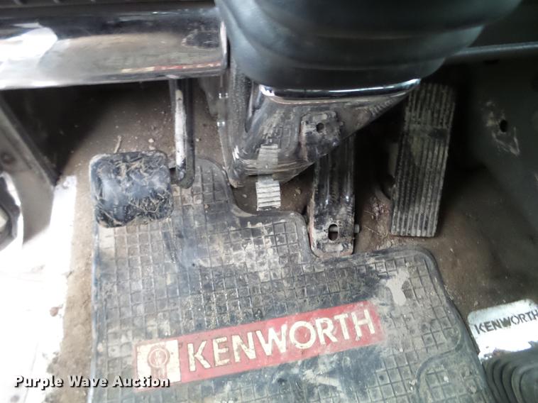 image for item DC4630 2003 Kenworth W900 semi truck