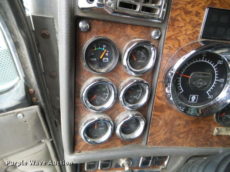 image for item DC4630 2003 Kenworth W900 semi truck