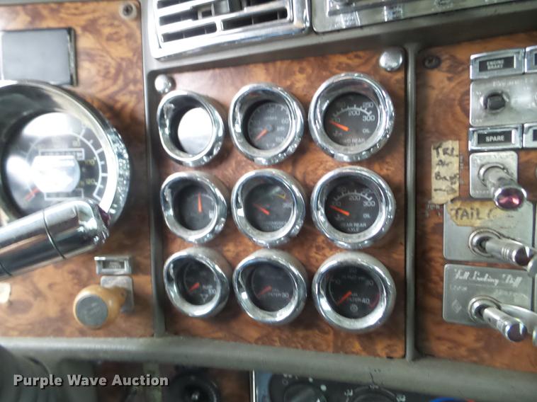 image for item DC4630 2003 Kenworth W900 semi truck