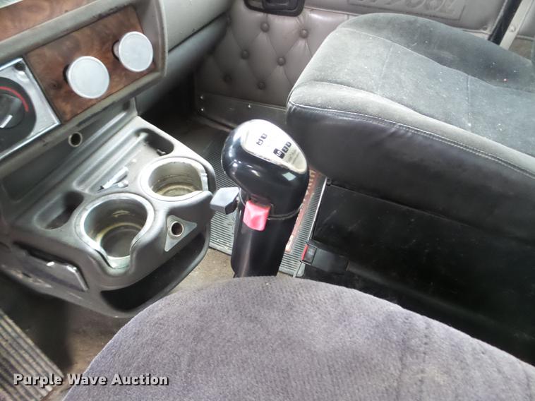 image for item DC4630 2003 Kenworth W900 semi truck