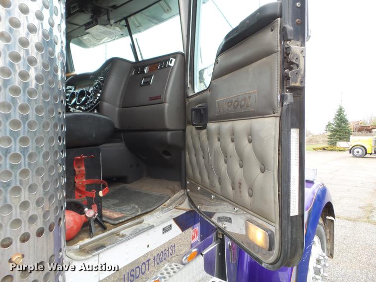 image for item DC4630 2003 Kenworth W900 semi truck