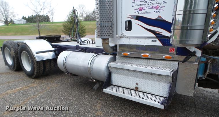 image for item DC4630 2003 Kenworth W900 semi truck