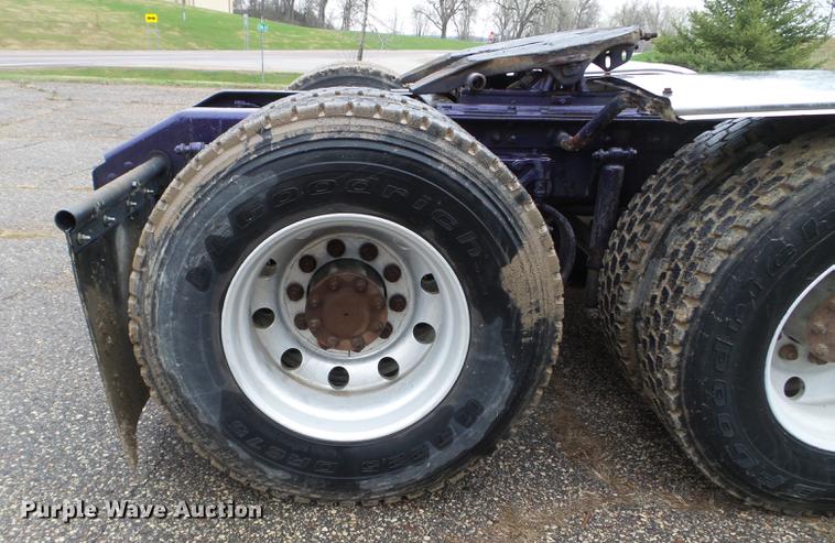 image for item DC4630 2003 Kenworth W900 semi truck