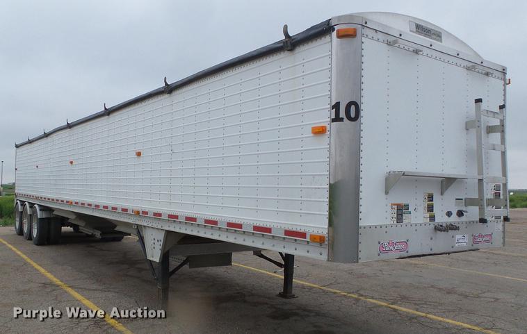 image for item DC5193 2007 Wilson DWH-500 Pace Setter double hopper bottom grain trailer