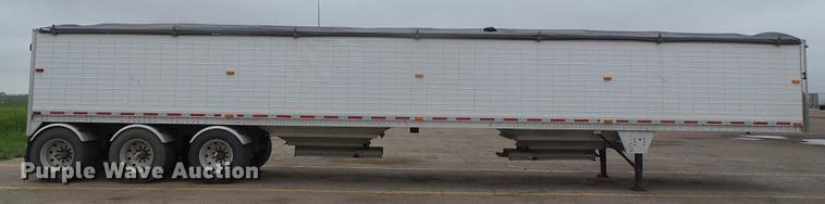 image for item DC5193 2007 Wilson DWH-500 Pace Setter double hopper bottom grain trailer