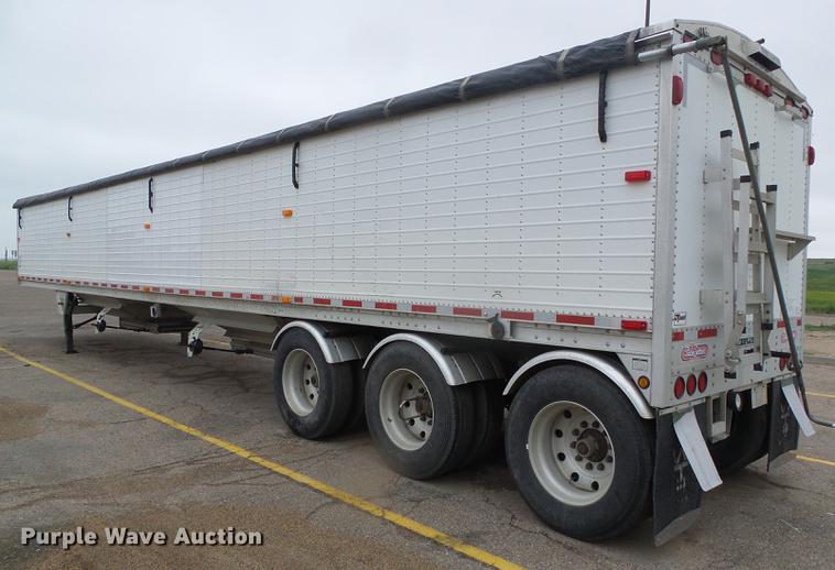 image for item DC5193 2007 Wilson DWH-500 Pace Setter double hopper bottom grain trailer