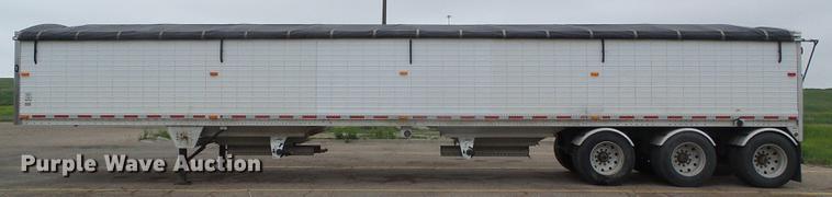 image for item DC5193 2007 Wilson DWH-500 Pace Setter double hopper bottom grain trailer