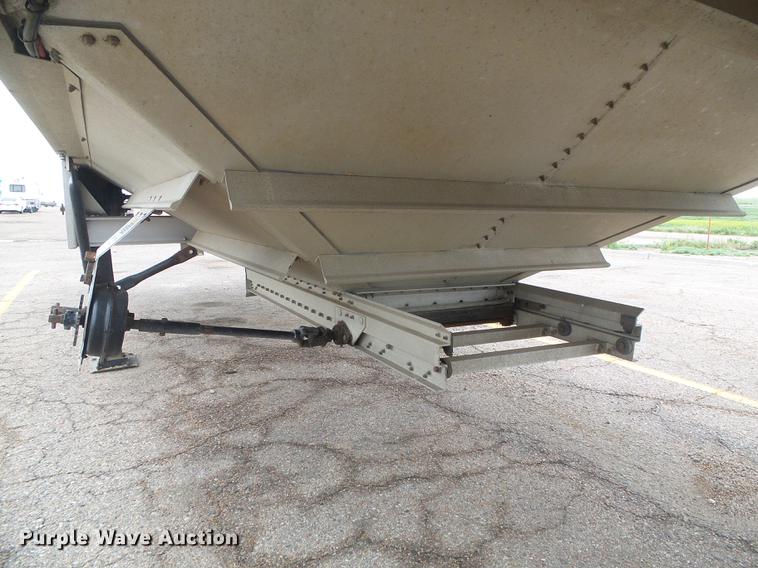 image for item DC5193 2007 Wilson DWH-500 Pace Setter double hopper bottom grain trailer